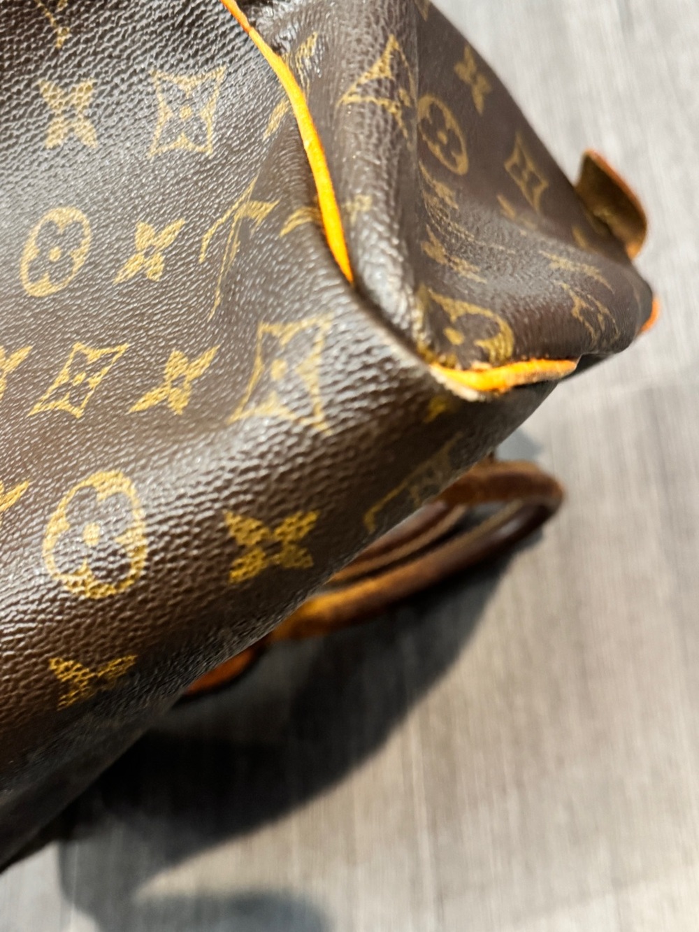 Authentic Louis Vuitton Monogram Speedy 30 - Picture 12 of 16